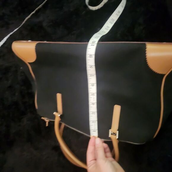 Jones New York Black and Tan Tote with Structured Design - Picture 11 of 12
